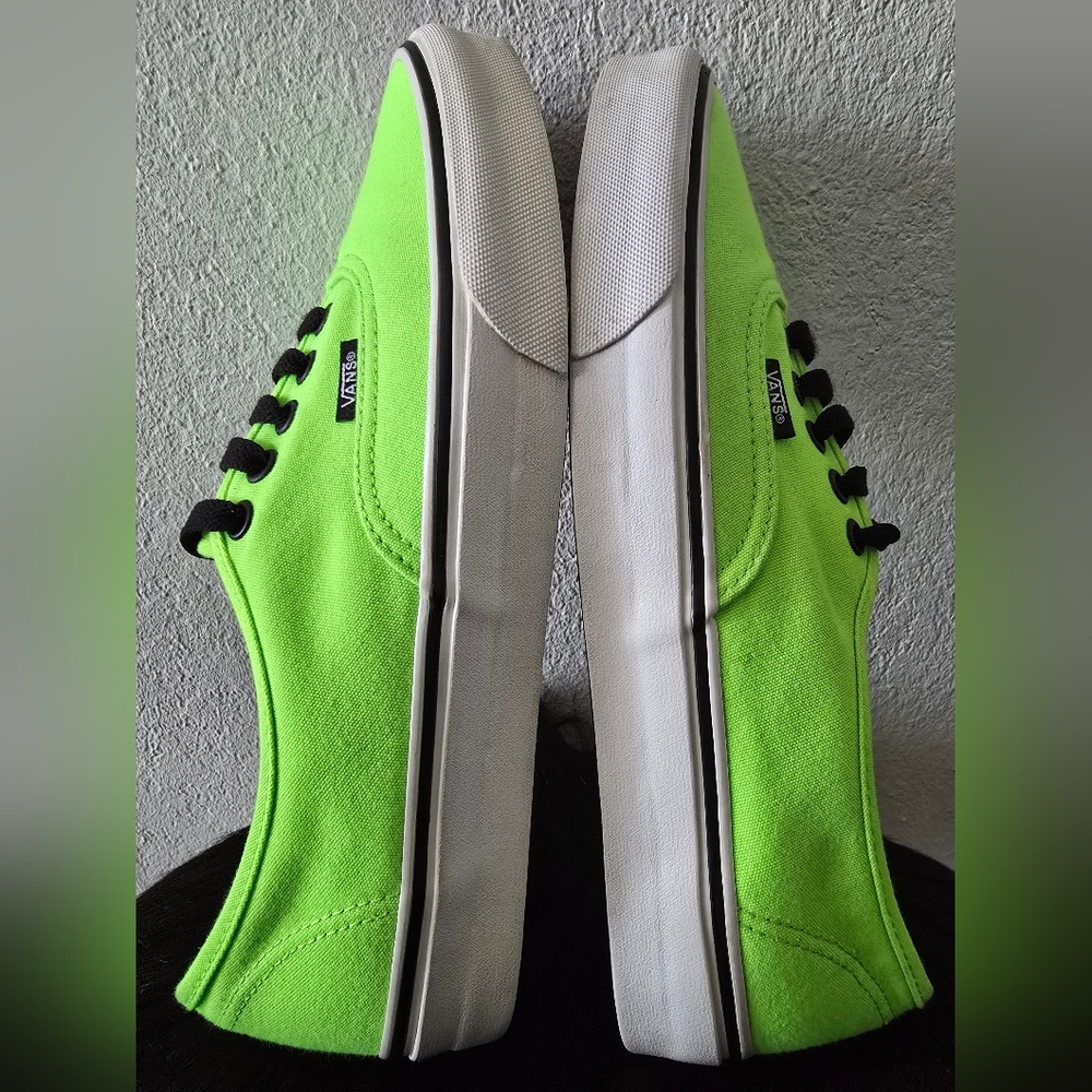 Vans Off The Wall Bright Neon Green Men's 9 Womens 10.5 - Picture 5 of 7